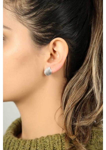 Kadın Damla Model Gümüş Küpe 2020185 fiyatları