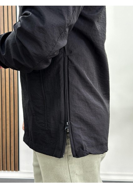 Erkek Slim Fit Krinkıl Kumaş Kanguru Cepli Yarım Fermuarlı Yağmurluk Mont Siyah Edw077