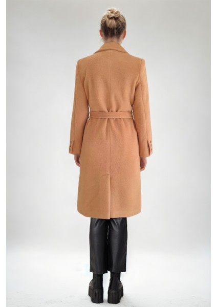 Beli Kuşaklı Düğmeli Uzun Kaban modelleri