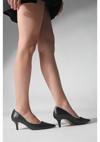 Kadın Stiletto Sivri Burun Ince Topuklu Ayakkabı Loresta fırsatları