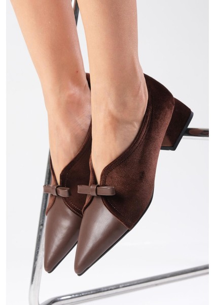 Sabine Kahverengi Kadife Sivri Burunlu Kadın Kısa Topuklu Ayakkabı indirimleri