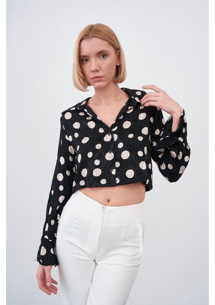 Kolları Volanlı Puantiyeli Saten Gömlek-Siyah fiyatları