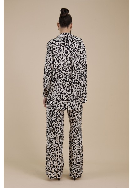 Jakarlı Empirme Saten Gömlek-Siyah fırsatları