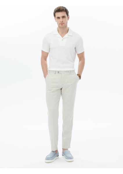 Beyaz Jakarlı Küba Yaka Pamuk Karışımlı T-Shirt fiyatları