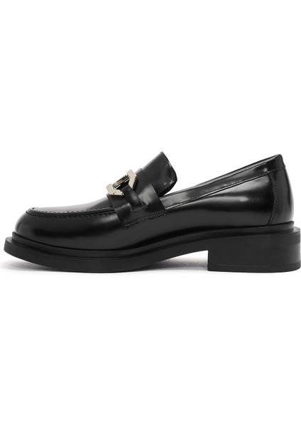 Kadın Siyah Toka Detaylı Deri Maskülen Loafer 24WFD200922 fiyatları