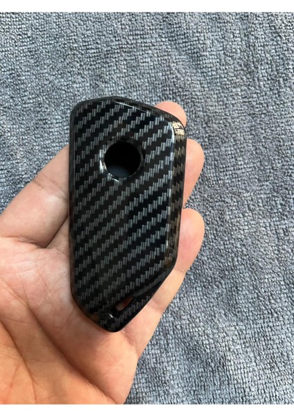 Skoda Octavia 2021+ Uyumlu Karbon Anahtar Koruma Kılıfı modelleri