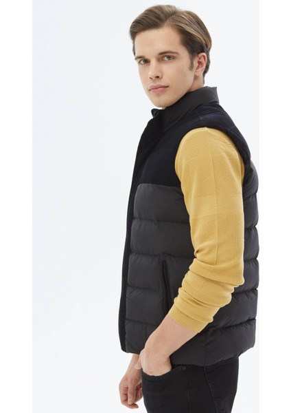 Siyah Dokuma Spor Yelek fırsatları