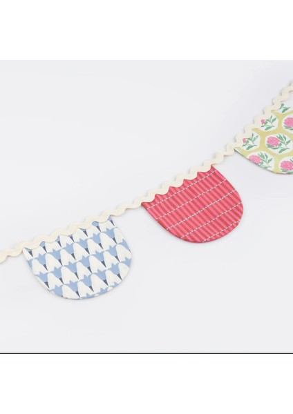 - Molly Mahon Fabric Garland - Molly Mahon Kumaş Asılan Süs fiyatları