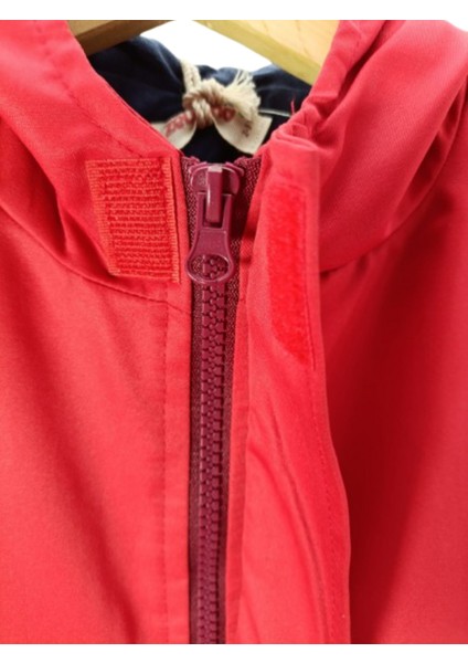 Erkek Çocuk Kapüşonlu Yağmurluk – Astarlı, Fermuarlı, Rahat ve Şık indirimleri