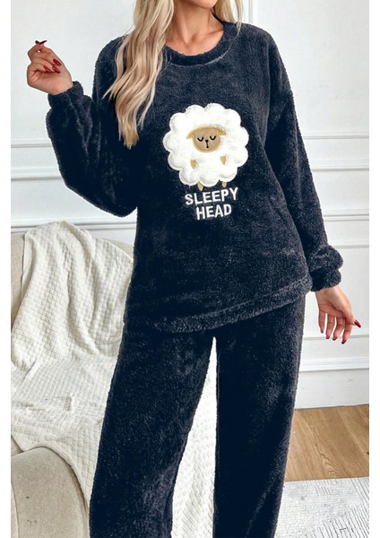 Desenli Tam Peluş Kışlık Yılbaşı Kadın Pijama Takımı fiyatları