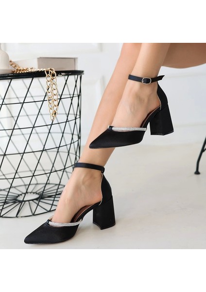 Kally Siyah Saten Topuklu Ayakkabı fırsatları