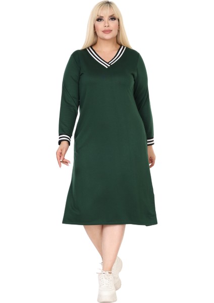 Butik Zümrüt Yeşili Yakası Şeritli V Yaka Uzun Kol Iki Iplik Elbise