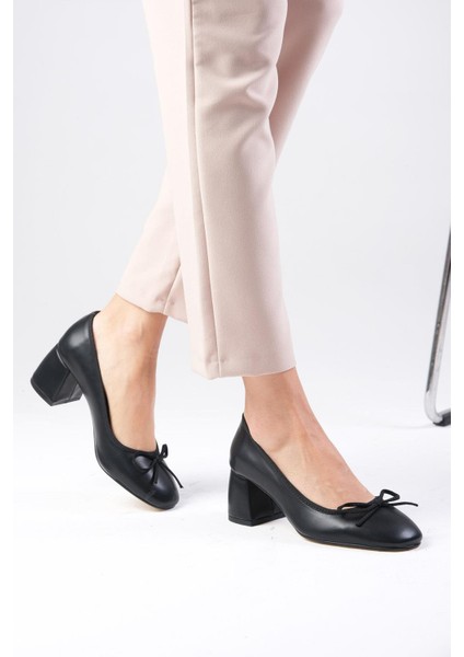 Monique Siyah Renk Yuvarlak Burunlu Kadın Mary Jane Topuklu Ayakkabı fiyatları
