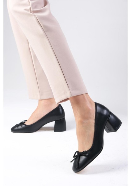 Monique Siyah Renk Yuvarlak Burunlu Kadın Mary Jane Topuklu Ayakkabı modelleri