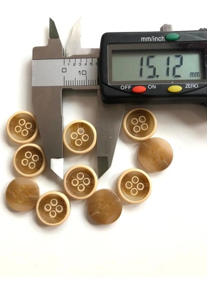 15 mm Bej 4 Delikli Polyester Düğme(15 Adet) modelleri