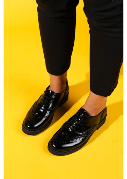 Avra Siyah Rugan Deri Kadın Oxford Ayakkabı