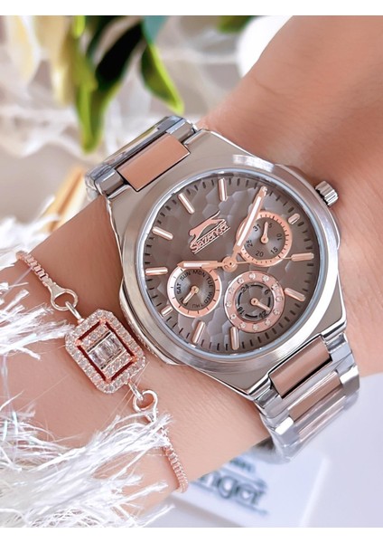 Çelik Kordon 30 mt Suya Dayanıklı Bileklik Hediyeli Kadın Kol Saati BSL.09.2385.4.02