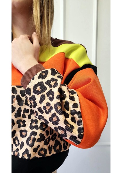 Leopar Desenli Sweatshirt fırsatları