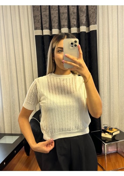 Ajurlu Bisiklet Yaka Kısa Kol Tişört Beyaz