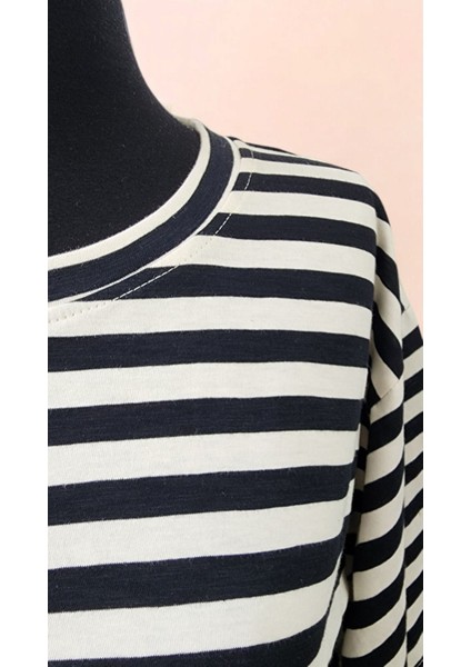 Siyah Çizgili Bisiklet Yaka Kadın Oversize Crop Tişört fiyatları