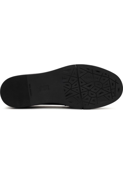 Kadın Siyah Toka Detaylı Rugan Deri Comfort Loafer 24WFD413316