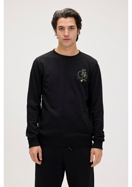 24.02.12.021 Runway Crewneck Erkek Sweatshirt