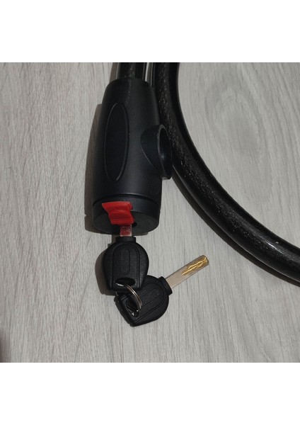 Kalın Anahtarlı Motorsiklet Kilidi 2cm Eni ve 1.5 Metre Uzunluğunda Çelik Halatlı 1 Adet fiyatları