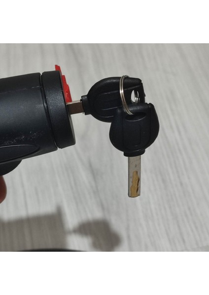 Kalın Anahtarlı Motorsiklet Kilidi 2cm Eni ve 1.5 Metre Uzunluğunda Çelik Halatlı 1 Adet fırsatları