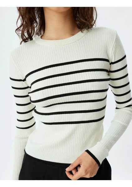 Kadın Kazak Siyah - Beyaz 5WAK90259HT fırsatları