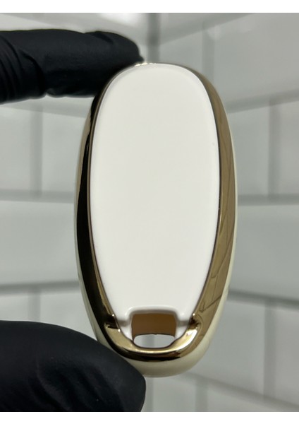 Suzuki Vitara Sx4 Swift Ignis Baleno Anahtar Koruma Kılıfı Beyaz Gold fırsatları