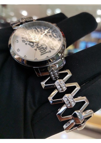 Swarovski Detaylı Kadın Kol Saati modelleri