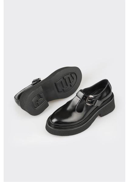 Siyah Deri Kadın Günlük Ayakkabı modelleri