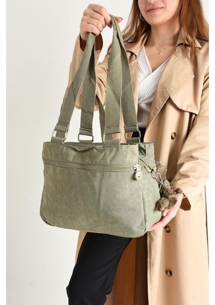 Kadın Omuz Çantası Çapraz Askılı Postacı Bayan Çantası 23*30 cm Içi Astarlı Yağmur Geçirmez modelleri