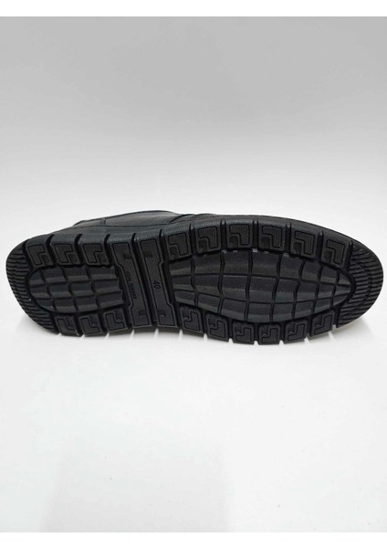 Hakiki Deri Bağcıklı Kauçuk Taban Kışlık Esnek Rahat Siyah Erkek Ayakkabı C-811025RW