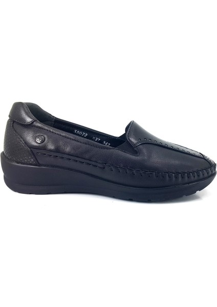 Lina 24KA Kadın Anatomik Günlük Ayakkabı Siyah fiyatları