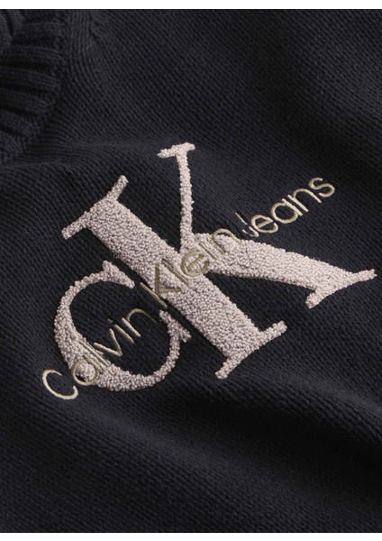 Balıkçı Yaka Standart Nakışlı Siyah Kazak Kadın Chenılle Monologo Sweater fiyatları