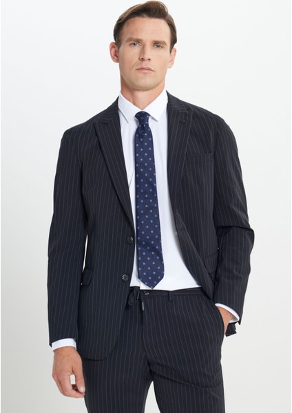 ALTINYILDIZ CLASSICS Erkek Koyu Lacivert Slim Fit Dar Kesim Kırlangıç Yaka Çizgili Takım Elbise