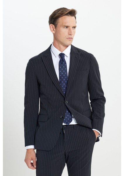 ALTINYILDIZ CLASSICS Erkek Koyu Lacivert Slim Fit Dar Kesim Kırlangıç Yaka Çizgili Takım Elbise