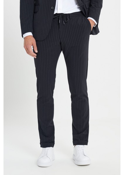 ALTINYILDIZ CLASSICS Erkek Koyu Lacivert Slim Fit Dar Kesim Kırlangıç Yaka Çizgili Takım Elbise