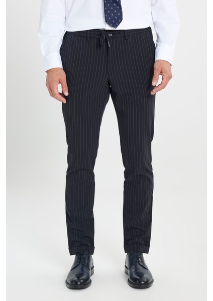ALTINYILDIZ CLASSICS Erkek Koyu Lacivert Slim Fit Dar Kesim Kırlangıç Yaka Çizgili Takım Elbise