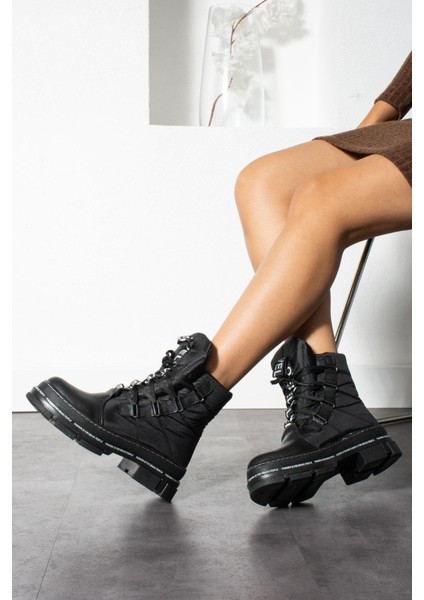 Jilda Kadın Bot&bootie Paraşüt Kumas Yazılı Postal Siyah Deri