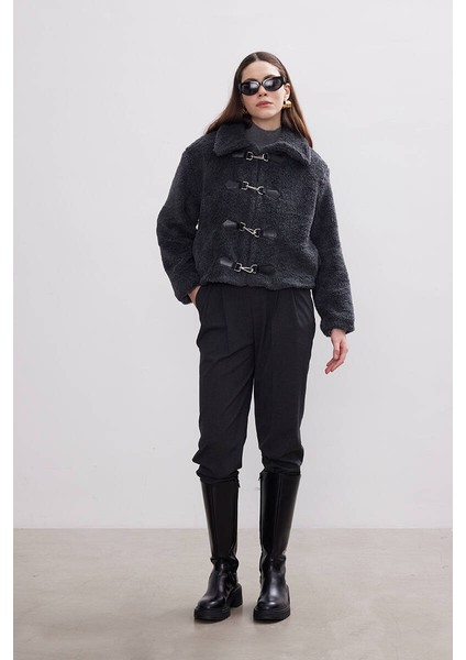 Antrasit Peluş Crop Ceket fırsatları
