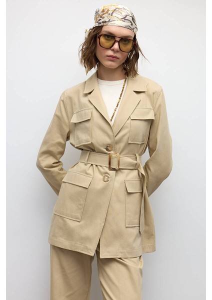 Kum Retro Kemerli Ince Gabardin Ceket
