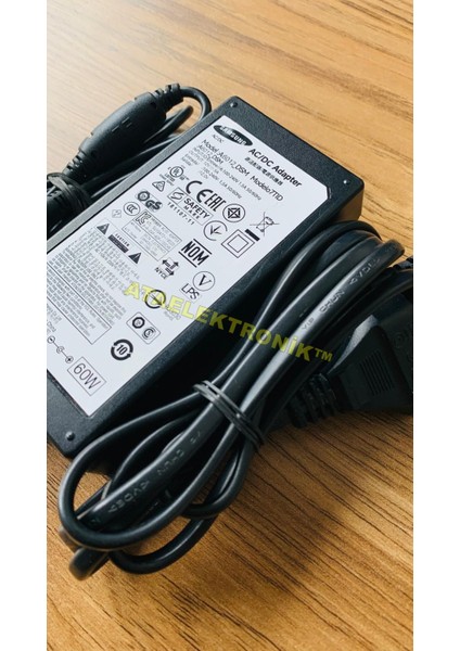Orijinal Samsung Adaptörü 12 VOLT 5 AMPER 60 WATT 60 WATT >>> Orijinal Samsung
