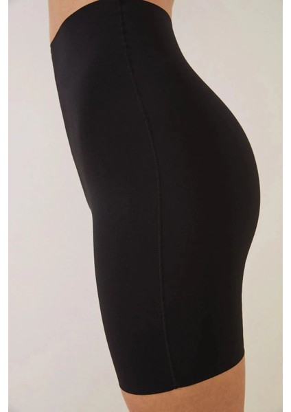 Anoky Model Hafif Sıkılaştırıcı ve Toparlayıcı Lazer Kesim Şort Korse fırsatları