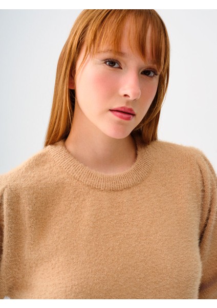 Regular Fit Kadın Kazak fırsatları