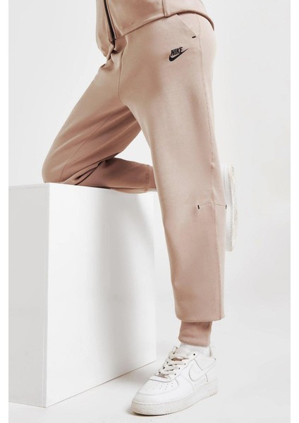 Tech Fleece Loose Fit Sweat Trousers Pink Bol Kesim Kadın Eşofman Altı Pembe
