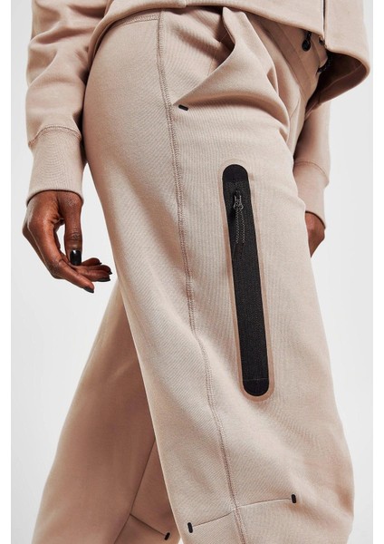 Tech Fleece Loose Fit Sweat Trousers Pink Bol Kesim Kadın Eşofman Altı Pembe modelleri