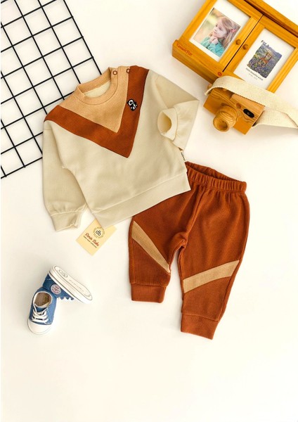 Neşeli Bebekler Petek Kumaş Şeritli Desen Panda Nakışlı Mevsimlik Takım Kahve