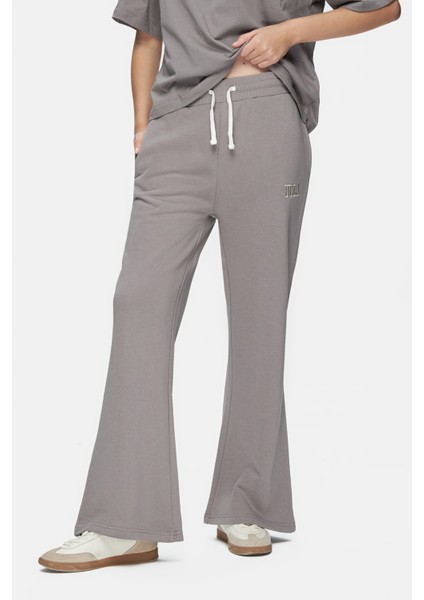 DAPHNE Gri Nakışlı Standard Fit Kadın Eşofman Alt fiyatları